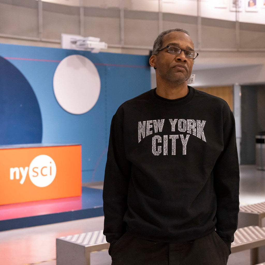 Queens 文字艺术运动衫