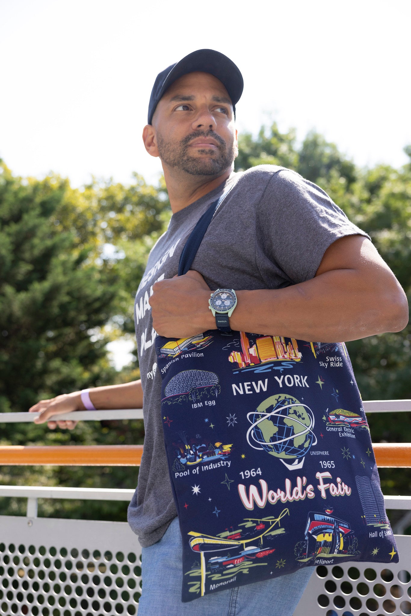 Man carrying a World&